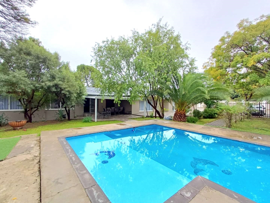 6 Bedroom Property for Sale in Bayswater Free State